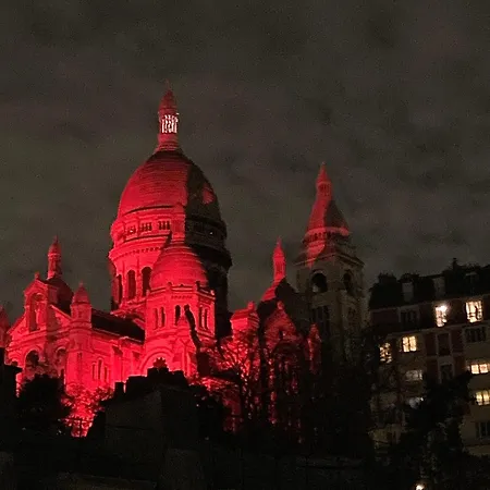 Homestay A Montmartre Au Calme